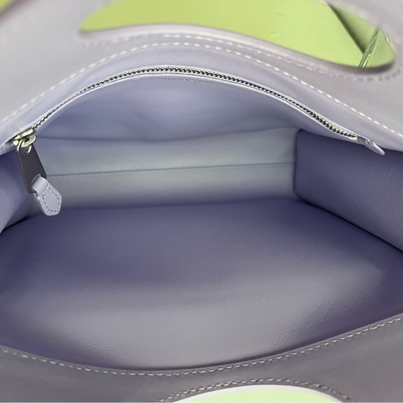 🔴SOLD🔴 BURBERRY Mini Leather Pocket Bag- Soft Violet - Picture 12 of 16